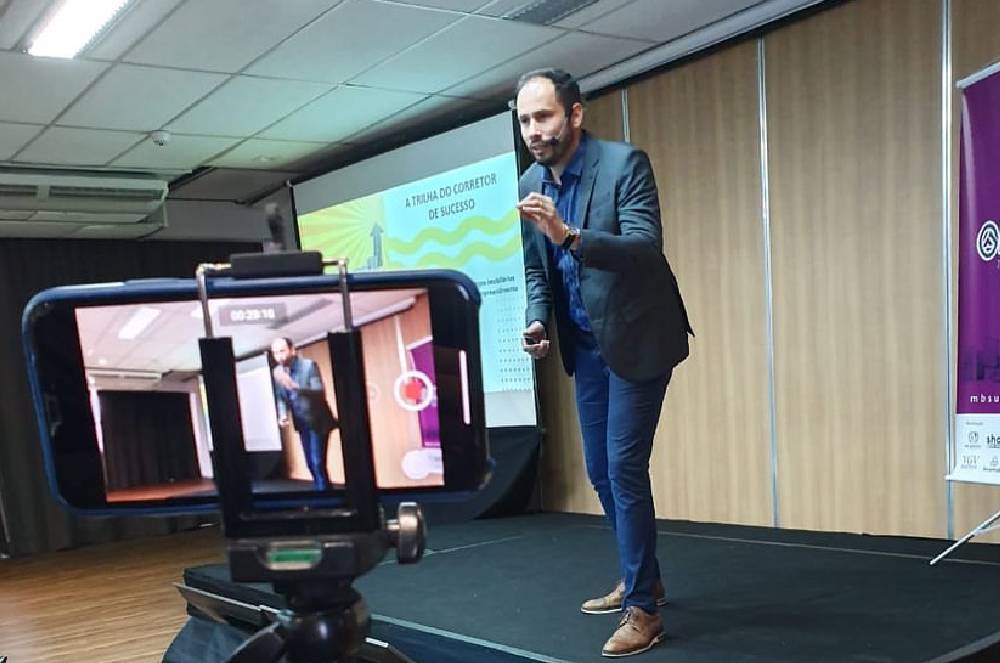 MB Summit Brazil: Alessandro Miranda participa de evento imobiliário para oferecer bolsas de estudo